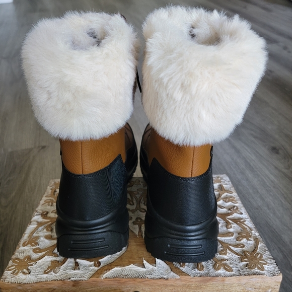 UGG Yose Fluff Waterproof Leather Boot - Picture 4 of 7